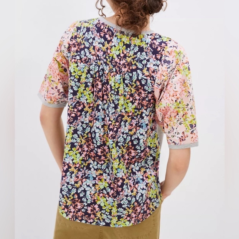Anthropologie Gray Suzanne Tee with Floral Sleeves - Picture 2 of 9